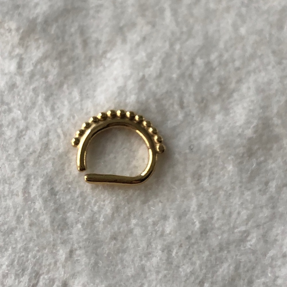 Solid 14K yellow gold tragus/cartilage ring 18g